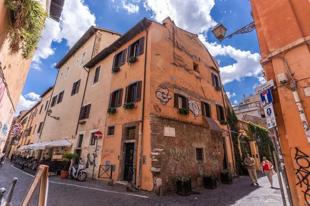 Piazza Dei Renzi Trastevere Building 4 Bedroom With Terrace * Roma