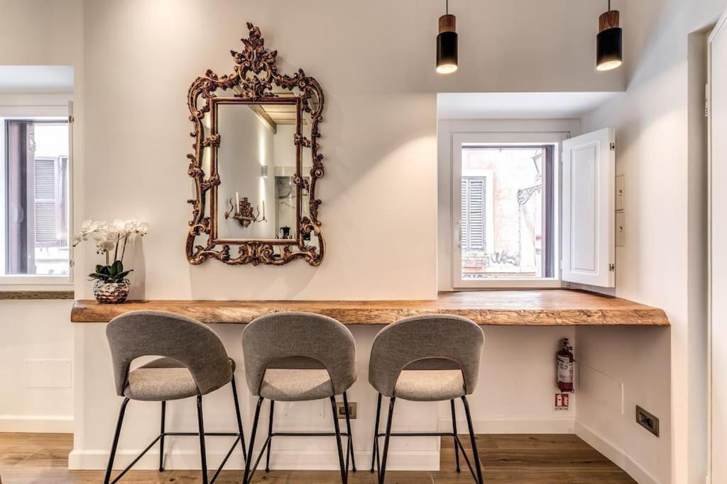 Piazza Dei Renzi Trastevere Building 4 Bedroom With Terrace * Roma