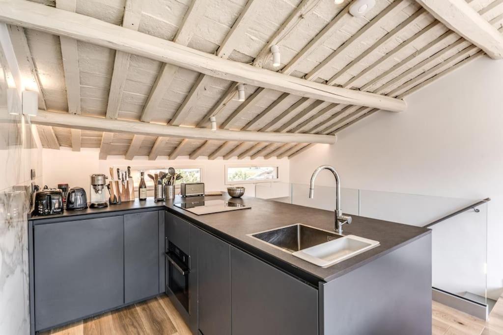 Appartamento Piazza Dei Renzi Trastevere Building 4 Bedroom With Terrace *