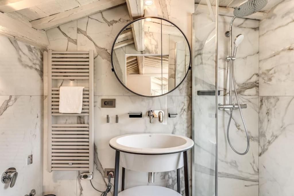 Piazza Dei Renzi Trastevere Building 4 Bedroom With Terrace